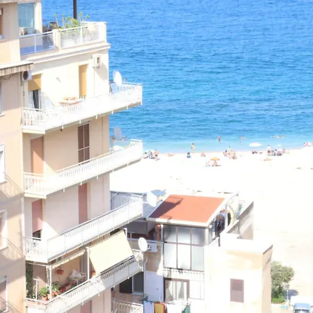 Rineddahouse Arenella - Vista Mare Panoramica A Con Parcheggio Privato