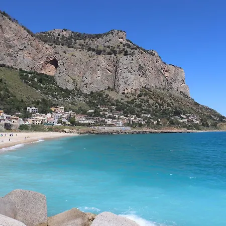 Rineddahouse Arenella - Vista Mare Panoramica A Con Parcheggio Privato Apartament Palermo