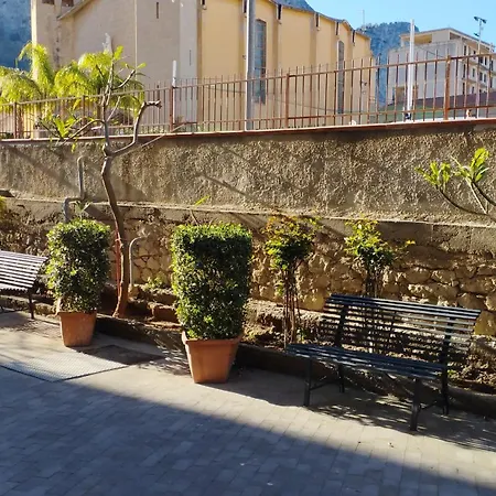 Rineddahouse Arenella - Vista Mare Panoramica A Con Parcheggio Privato Palermo