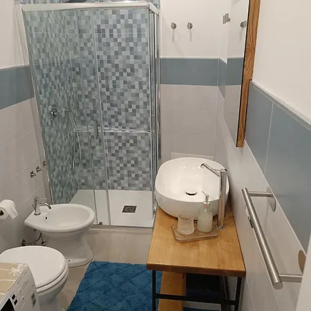 Rineddahouse Arenella - Vista Mare Panoramica A Con Parcheggio Privato