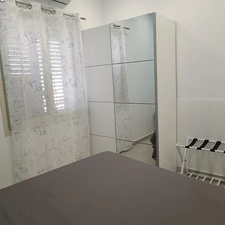 Rineddahouse Arenella - Vista Mare Panoramica A Con Parcheggio Privato * Palermo