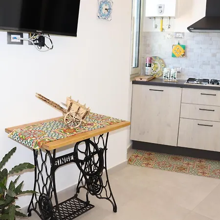 Rineddahouse Arenella - Vista Mare Panoramica A Con Parcheggio Privato * Palermo