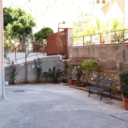 Appartamento Rineddahouse Arenella - Vista Mare Panoramica A Con Parcheggio Privato *
